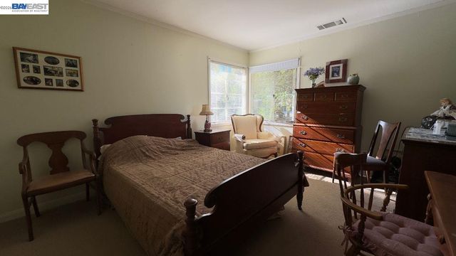 190 Alderwood Rd, Walnut Creek, CA 94598