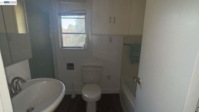 190 Alderwood Rd, Walnut Creek, CA 94598