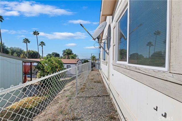 1536 S State 213, Hemet, CA 92543