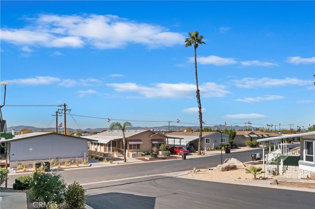 1536 S State 213, Hemet, CA 92543