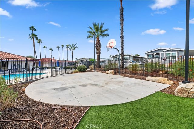 1536 S State 213, Hemet, CA 92543