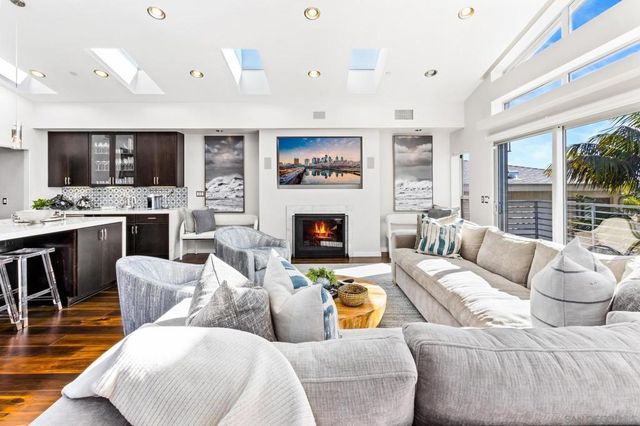 3705 Haines St 2, San Diego, CA 92109