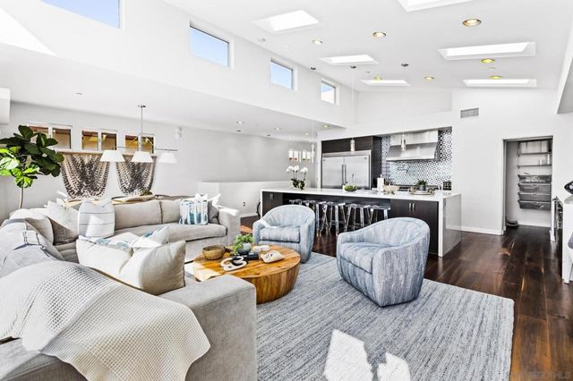 3705 Haines St 2, San Diego, CA 92109