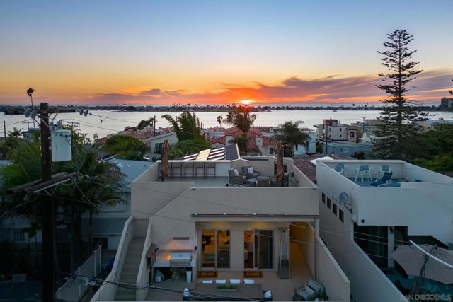 3705 Haines St 2, San Diego, CA 92109