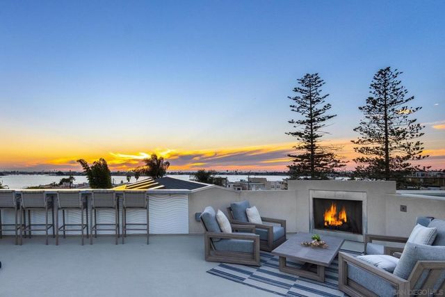 3705 Haines St 2, San Diego, CA 92109