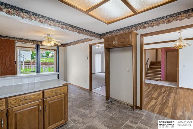1006 Magnolia Court, Papillion, NE 68046