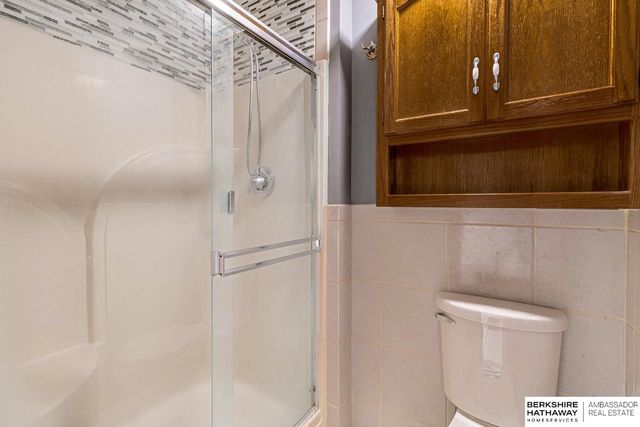 1006 Magnolia Court, Papillion, NE 68046