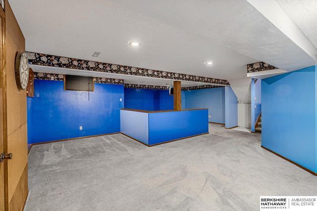 1006 Magnolia Court, Papillion, NE 68046