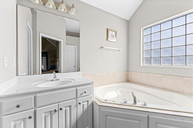 4505 N 121 Terrace, Kansas City, KS 66109