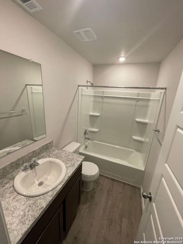 4214 Legend Heights, New Braunfels, TX 78130