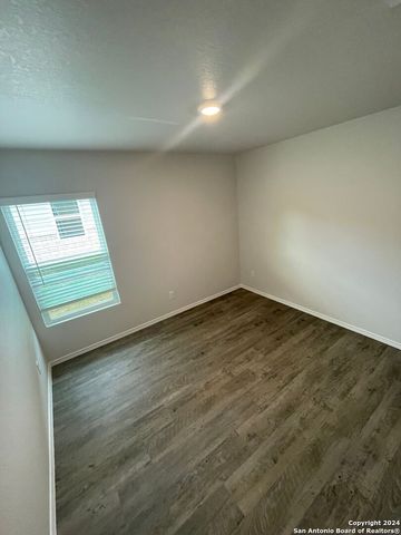 4214 Legend Heights, New Braunfels, TX 78130