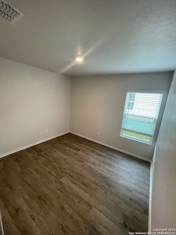 4214 Legend Heights, New Braunfels, TX 78130