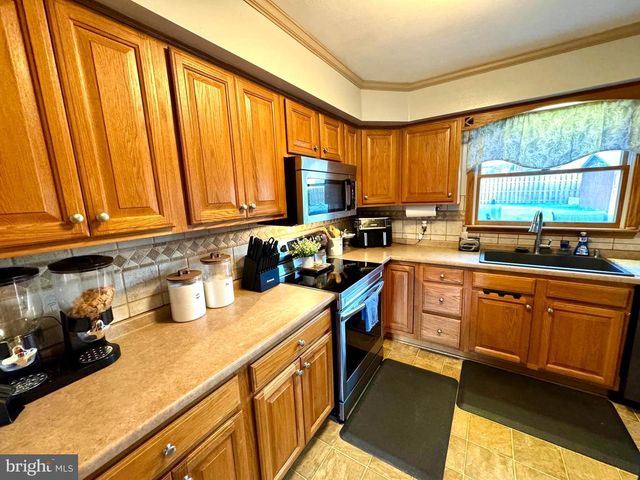 371 FIRST AVE, Lemont, PA 16851