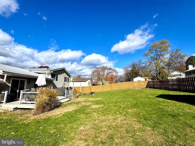 371 FIRST AVE, Lemont, PA 16851