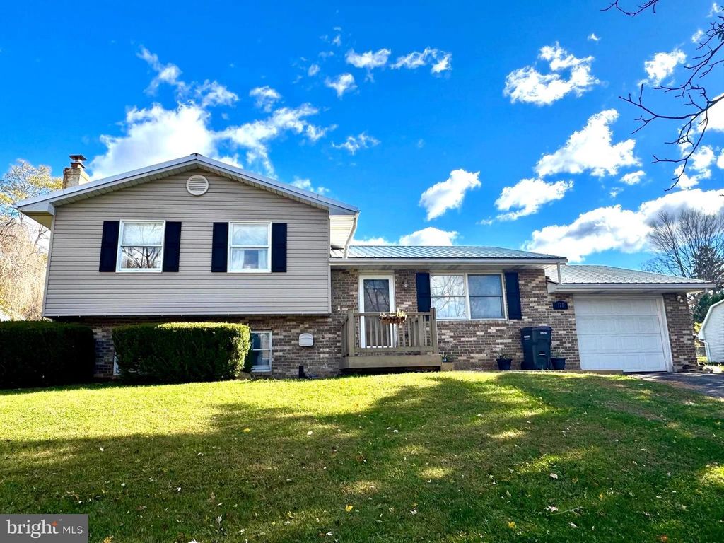 371 FIRST AVE, Lemont, PA 16851