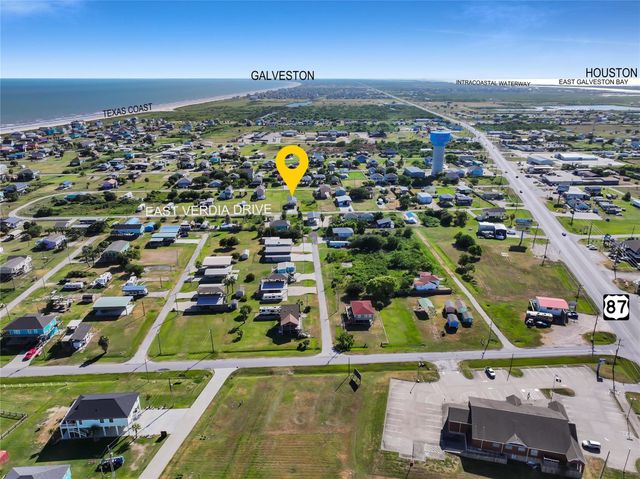 976 E Verdie Drive, Crystal Beach, TX 77650