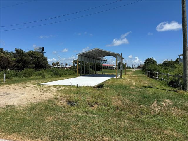 976 E Verdie Drive, Crystal Beach, TX 77650