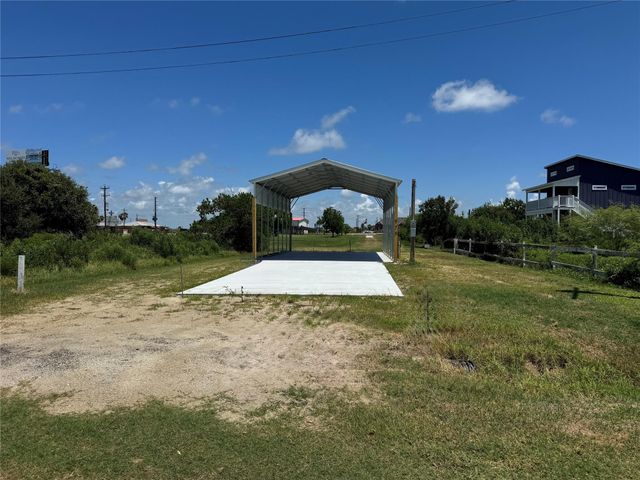 976 E Verdie Drive, Crystal Beach, TX 77650