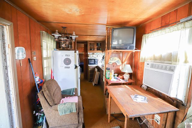 250 Captain Morgan Rd 1, Hardin, KY 42048