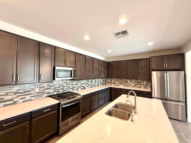22995 E Calle Luna, Queen Creek, AZ 85142