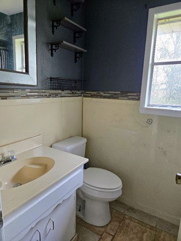 812 N Tyus Street, Groesbeck, TX 76642