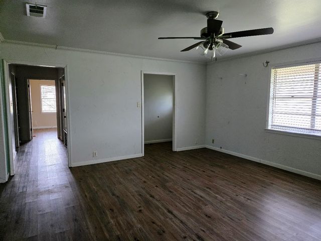 812 N Tyus Street, Groesbeck, TX 76642