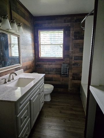 812 N Tyus Street, Groesbeck, TX 76642