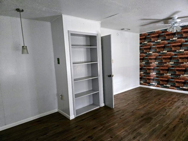 812 N Tyus Street, Groesbeck, TX 76642