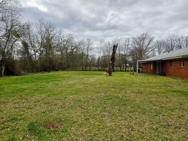 812 N Tyus Street, Groesbeck, TX 76642