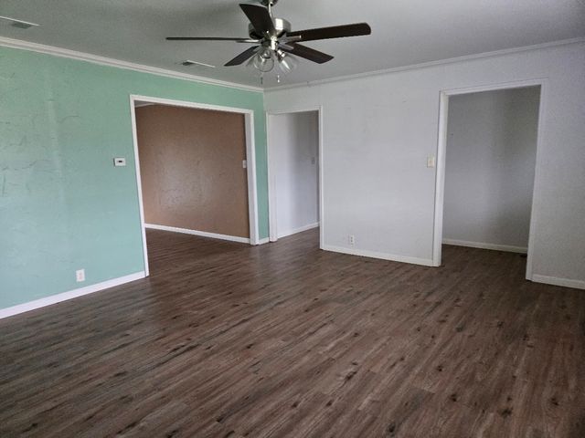 812 N Tyus Street, Groesbeck, TX 76642