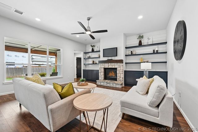 6867 E 124th Street S, Bixby, OK 74008