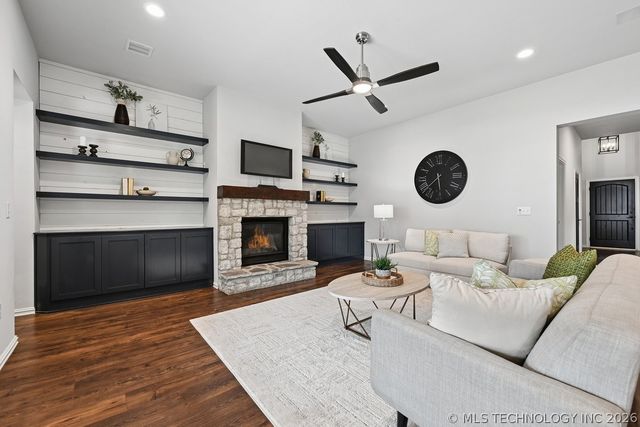 6867 E 124th Street S, Bixby, OK 74008