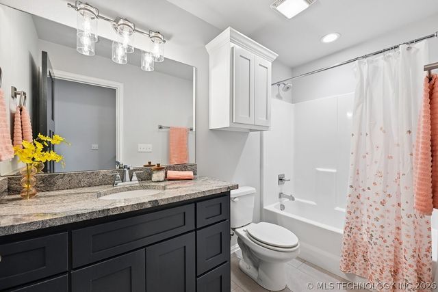 6867 E 124th Street S, Bixby, OK 74008