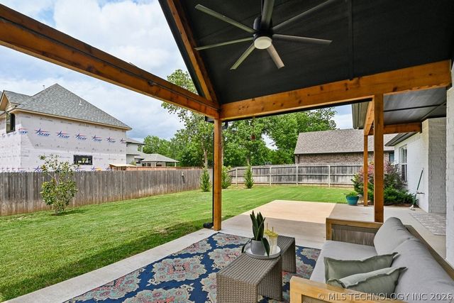 6867 E 124th Street S, Bixby, OK 74008