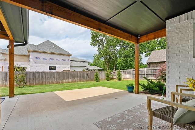 6867 E 124th Street S, Bixby, OK 74008
