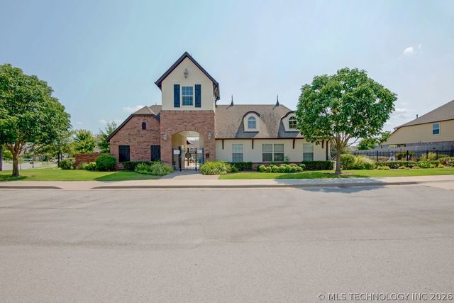 6867 E 124th Street S, Bixby, OK 74008