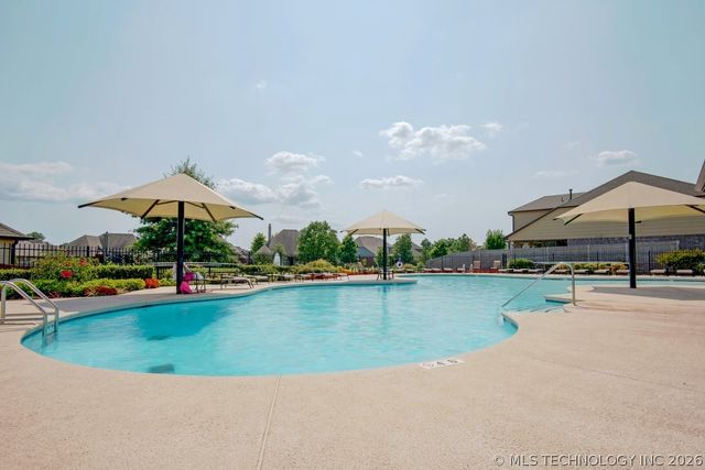 6867 E 124th Street S, Bixby, OK 74008