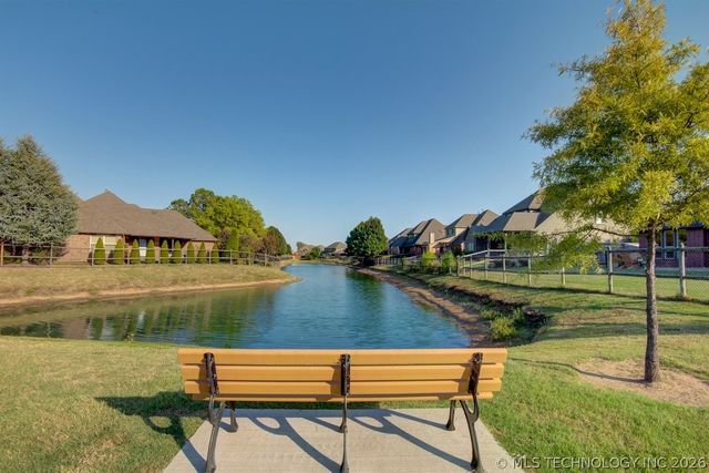 6867 E 124th Street S, Bixby, OK 74008