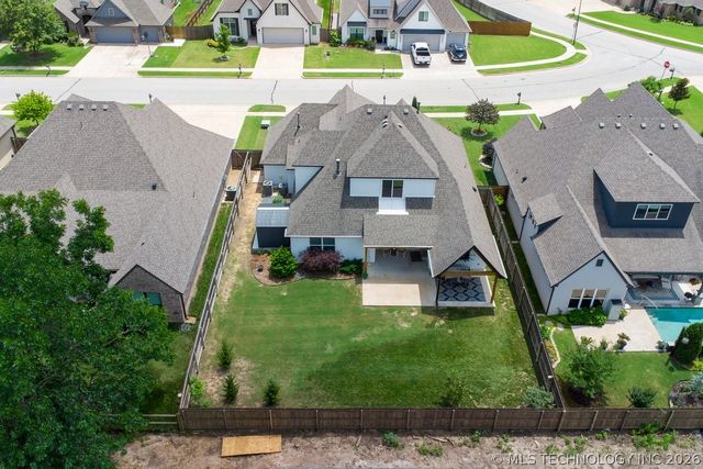6867 E 124th Street S, Bixby, OK 74008