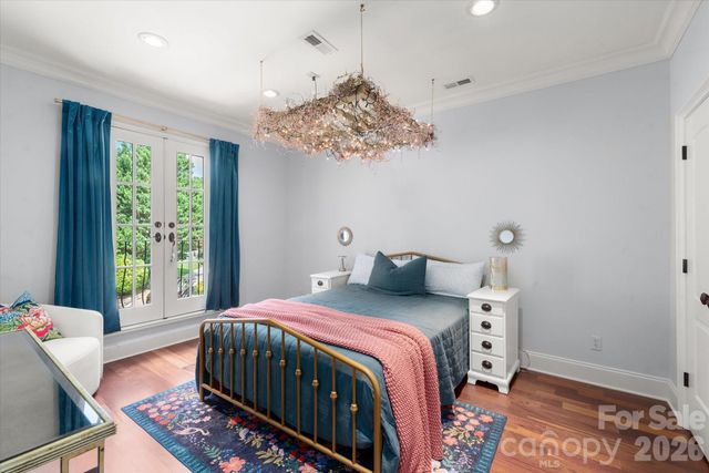 3603 Hennessy Place, Charlotte, NC 28210