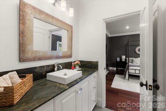 3603 Hennessy Place, Charlotte, NC 28210