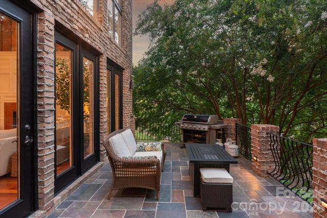3603 Hennessy Place, Charlotte, NC 28210
