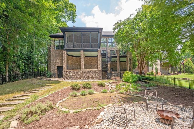 3603 Hennessy Place, Charlotte, NC 28210