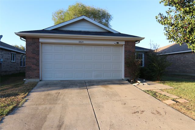 8821 Sagebrush Trail, Cross Roads, TX 76227