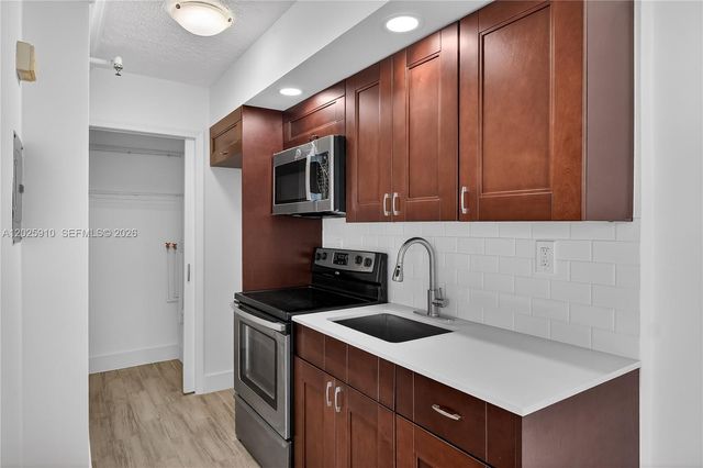 1255 Collins Ave 504, Miami Beach, FL 33139
