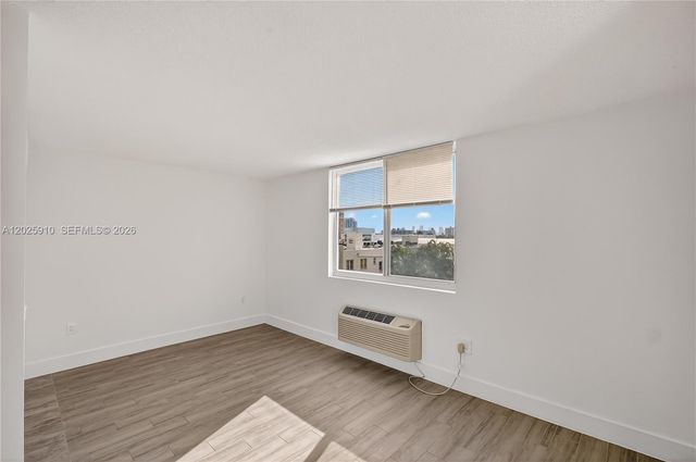 1255 Collins Ave 504, Miami Beach, FL 33139