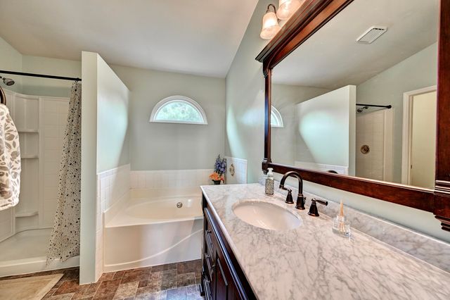 6 Claiborne Court, Florence, KY 41042