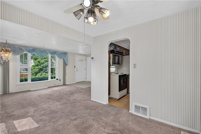 19811 Shakerwood Road, Warrensville Heights, OH 44122