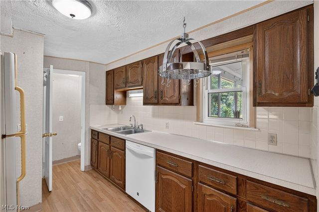 19811 Shakerwood Road, Warrensville Heights, OH 44122