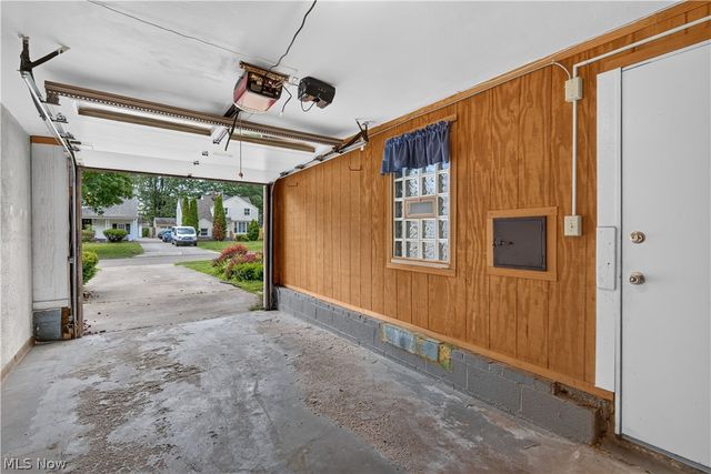 19811 Shakerwood Road, Warrensville Heights, OH 44122